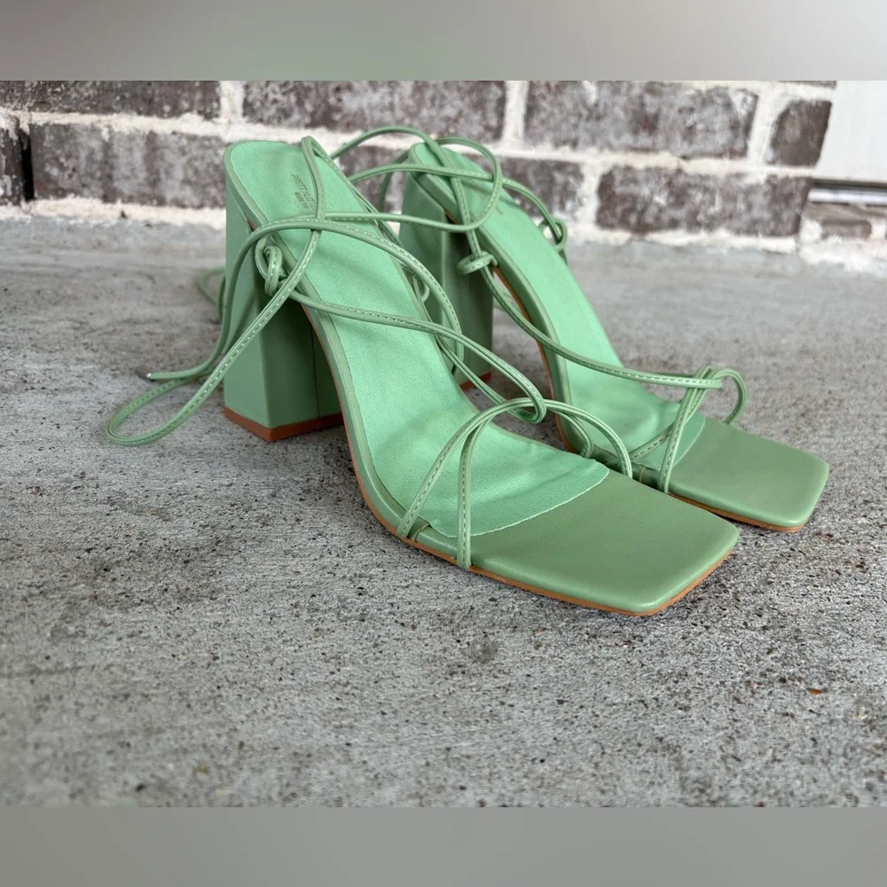 PrettyLittleThing Sage Green Platform Heels Size 8 - Picture 2 of 11